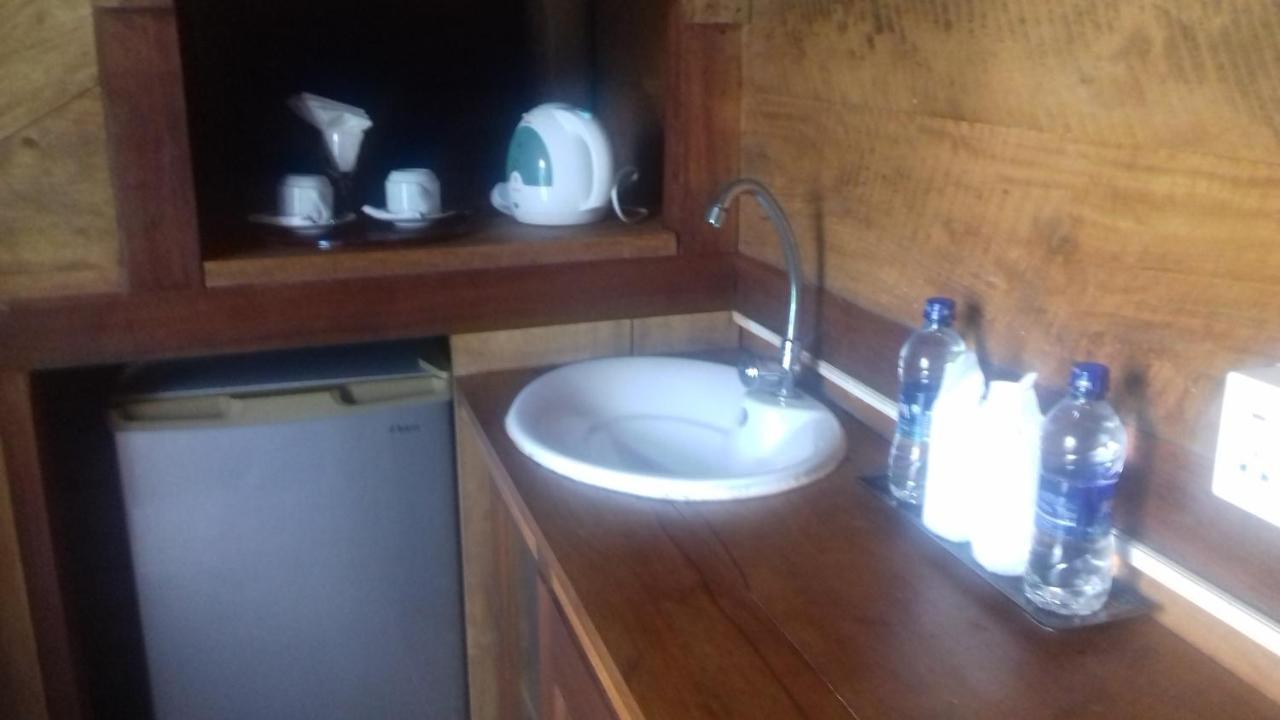 Hi Win Hotel Chilaw Dış mekan fotoğraf