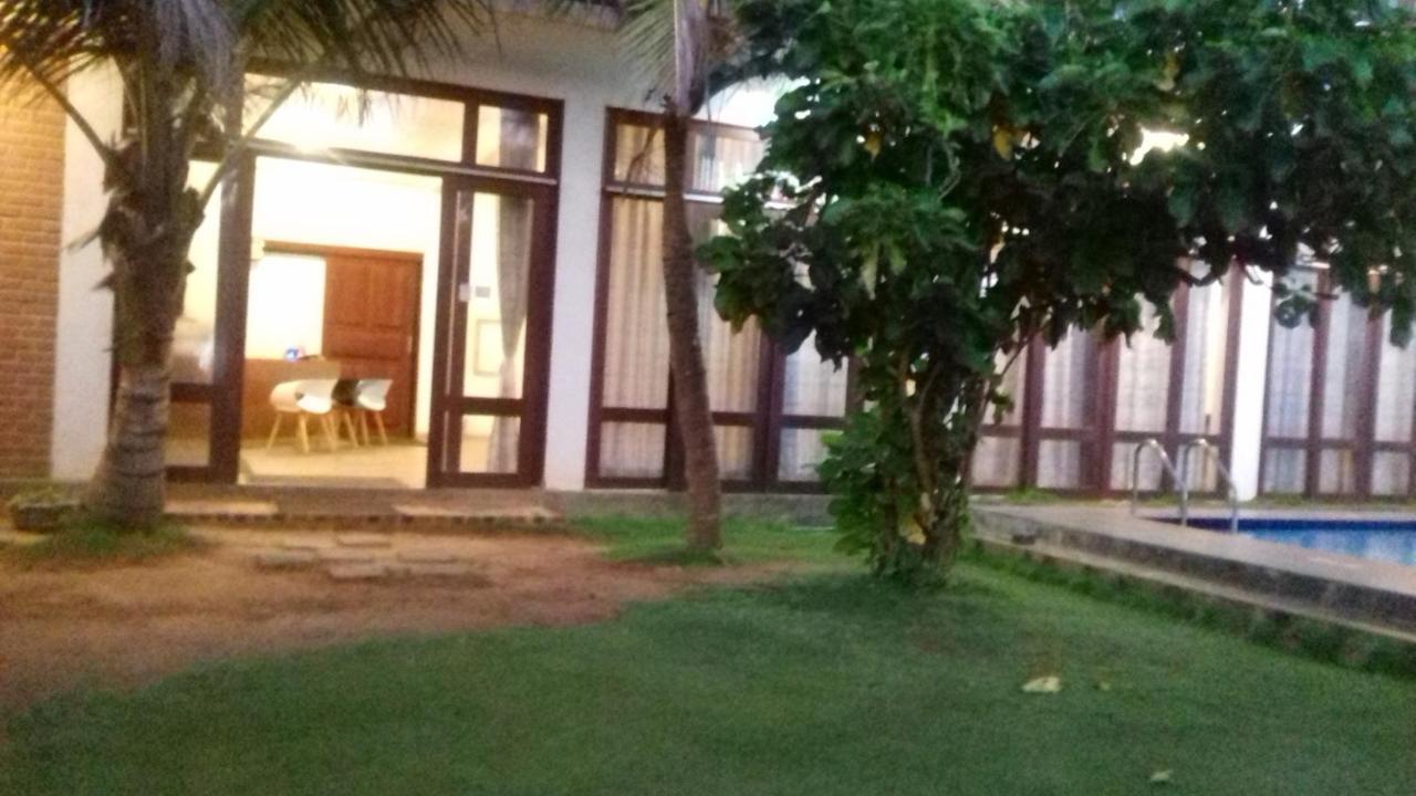Hi Win Hotel Chilaw Dış mekan fotoğraf