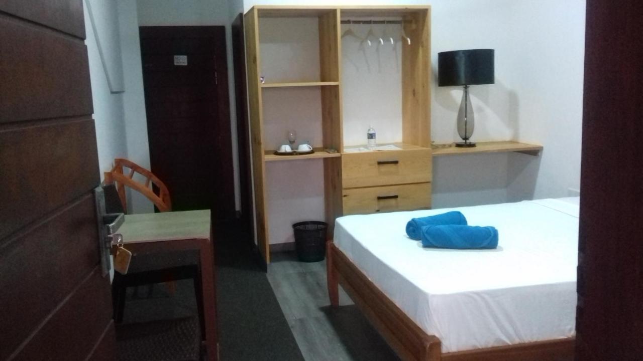 Hi Win Hotel Chilaw Dış mekan fotoğraf