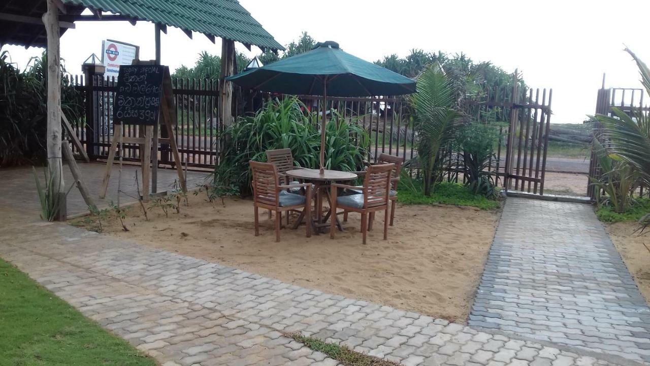 Hi Win Hotel Chilaw Dış mekan fotoğraf